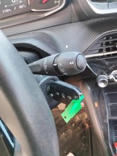 Commodo Peugeot 208