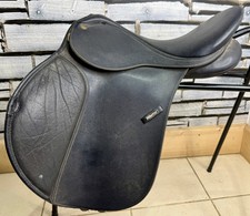 16 1/2” Wide/Changeable Gullet Wintec GP Saddle - Black