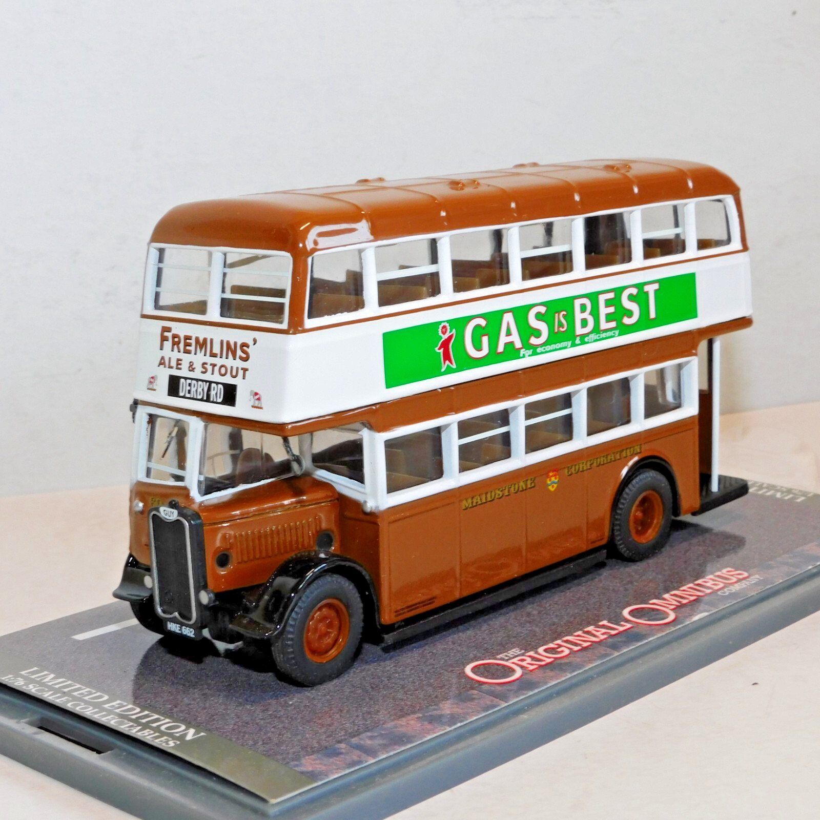 OOC GUY ARAB UTILITY BUS MAIDSTONE CORPORATION DERBY ROAD 1/76 OM43914