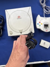Sega Dreamcast White Console System Bundle TESTED!