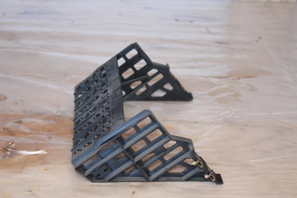 Suporte de quadro de suporte para bandeja de bateria Audi A4 2002 - 2005 - Imagem 4 de 4