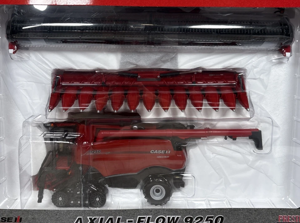 1/32 Ertl Case IH Axial Flow 9250 Track Combine Prestige Collection DieCast - Image 2 of 4