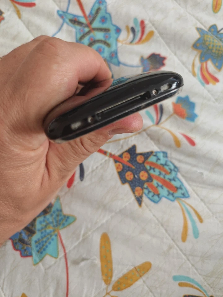 Apple iPhone 3G 8gb A1241 Nero Black 2020 - Immagine 3 di 4