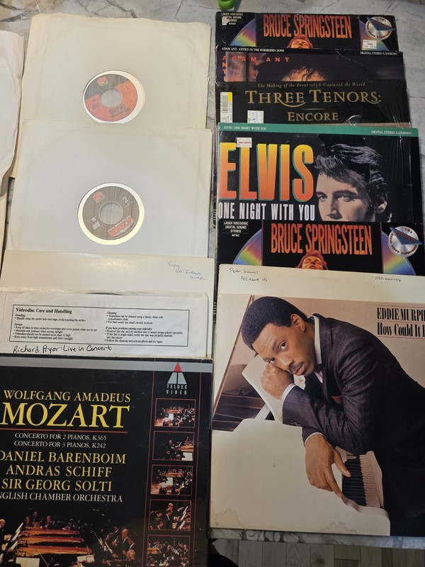 ​Lot of 22 Vintage Music Comedy LaserDiscs Beatles Elvis Springsteen Untested