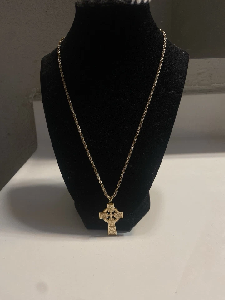 Real 10k Gold Cross Pendant with Rope chain - Image 2 of 3