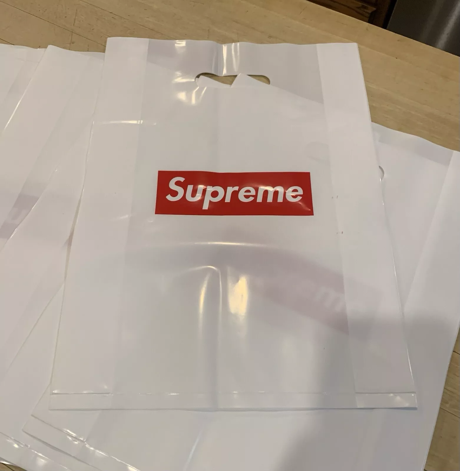 Sacs à provisions originaux Supreme en plastique blanc logo boîte rouge 14 x 10