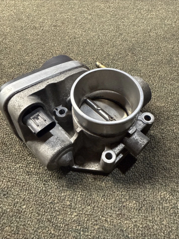 Carrocería del acelerador V6 3,0 L 6E5E-9F991-AD fabricante de equipos originales Ford Fusion Mercury Milan 06-09 Foto 2 de 4