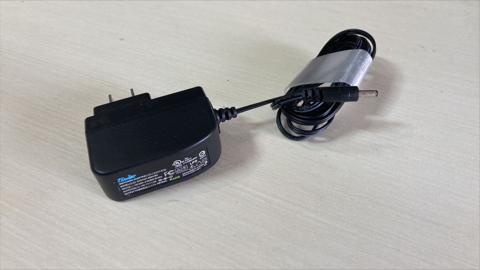 3Doodler - 3D Doodler Pen (3DOOD-CRE-001-100513-1) with manual and filament