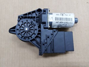 🢂VW PASSAT 3B 3BG MOTOR ELEKTRISCHER FENSTERHEBER HINTEN RECHTS 3B9839752AT