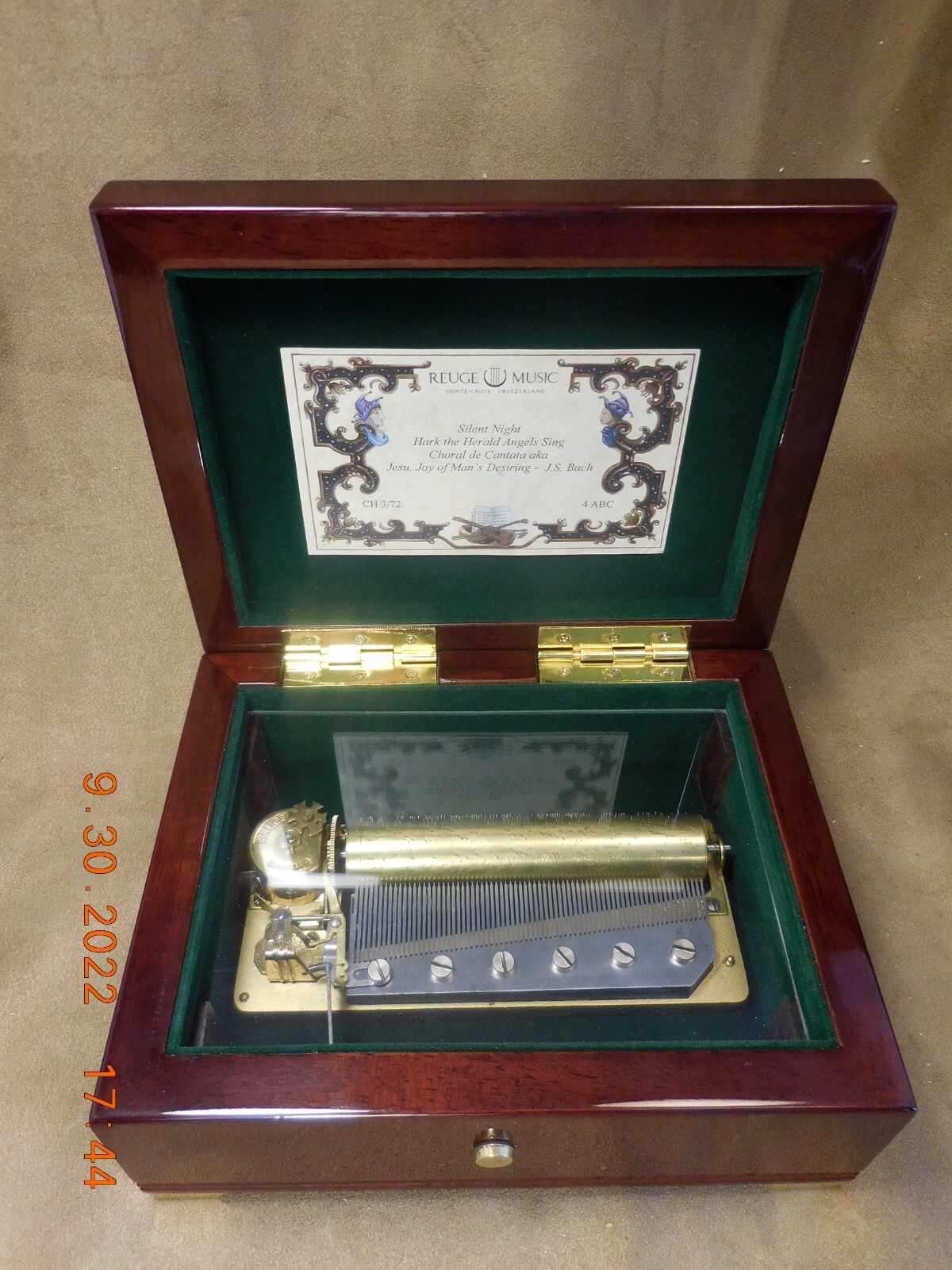 CUSTOM REUGE 72 NOTE MUSIC BOX IN CHERRY WOOD CASE/ CHRISTMAS TUNES (SEE VIDEO) eBay