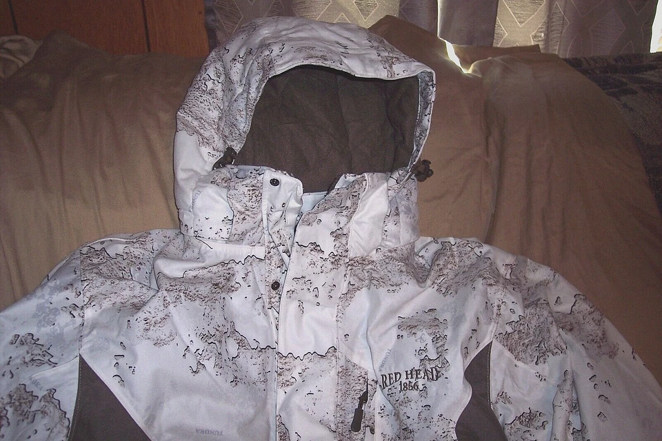 Snow Camo Parka XL Camo Hunting Jacket Waterproof Windproof Jacket Hooded Coat - Image 2 of 4