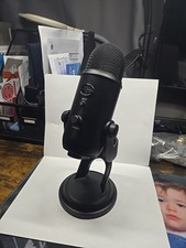 Black Yeti 988-000402 USB Black Microphone