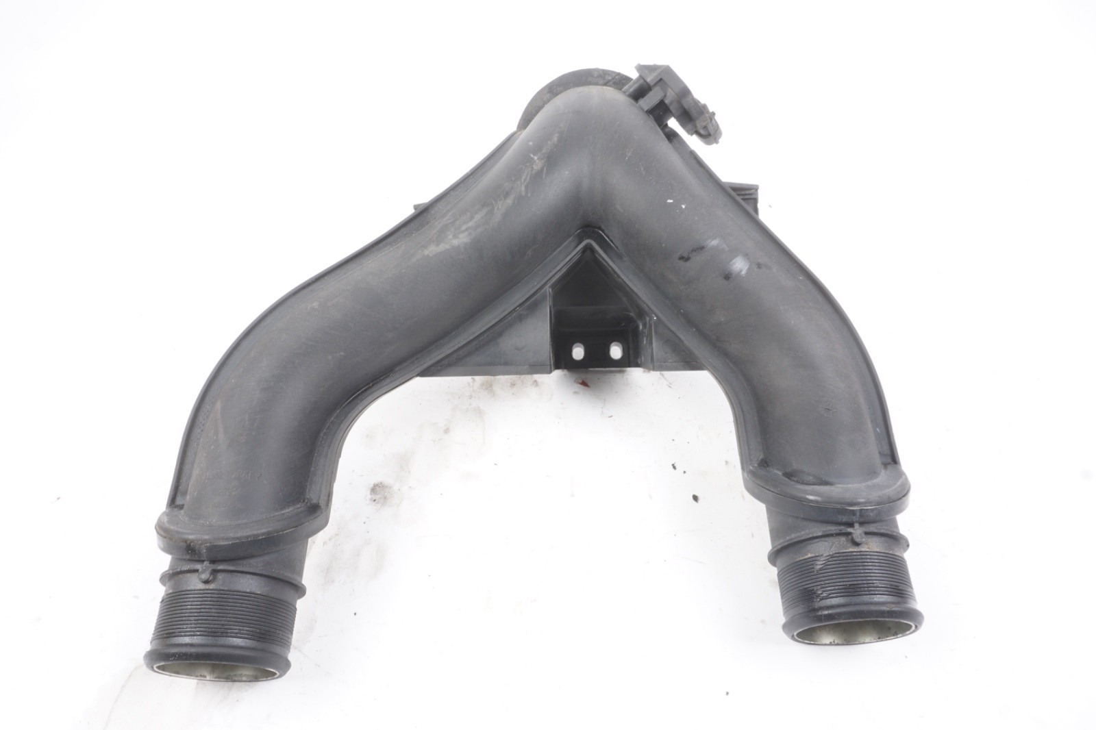 2014 - 2020 Maserati Ghibli 3.0L Engine Air Intake Duct Tube Hose OEM