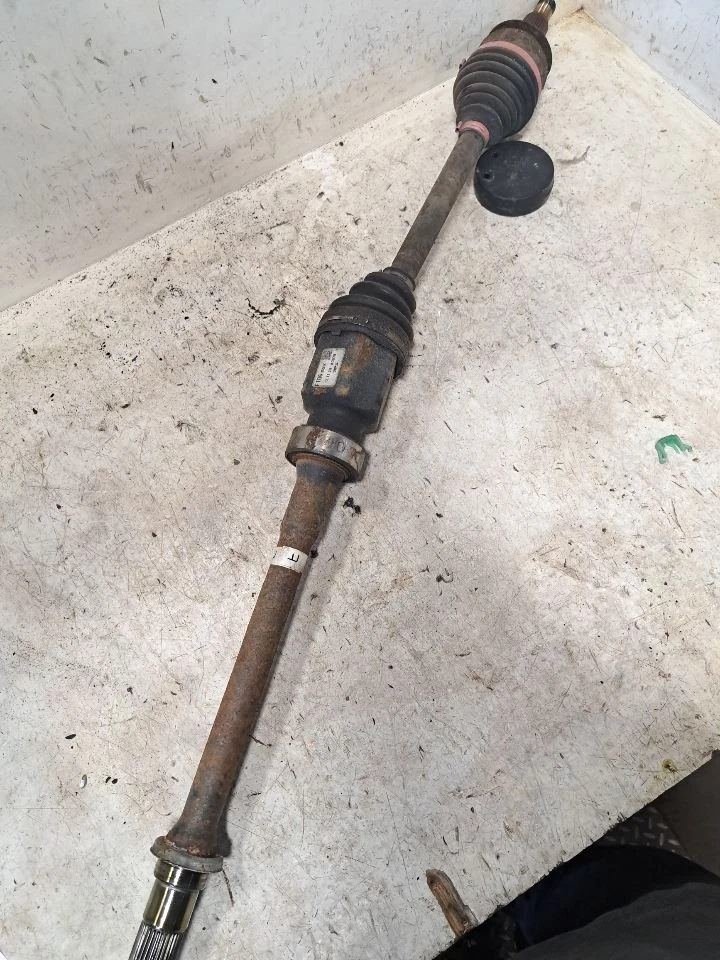 Eje lateral pasajero Rh/Cv eje C/V 2014 Mazda 6 Sku#4252420 Foto 2 de 4