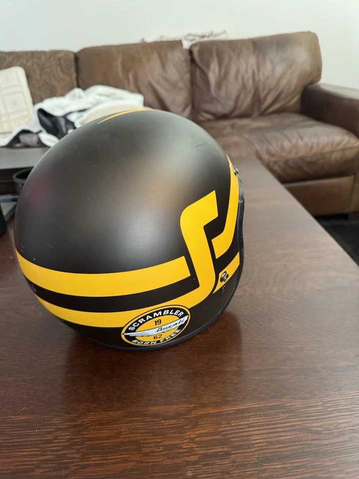 Casco Bell Custom 500 Ducati Scrambler. Talla grande. Foto 4 de 4