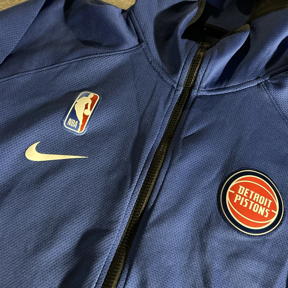 Chaqueta de calentamiento con capucha cremallera completa Nike NBA Detroit Pistons - grande L para hombre Foto 2 de 4