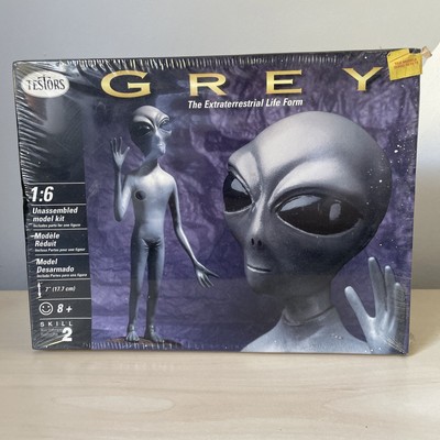 Testors Grau. Die außerirdische Lebensform. Neu & Originalverpackt 1:6 Modellbausatz. Selten.