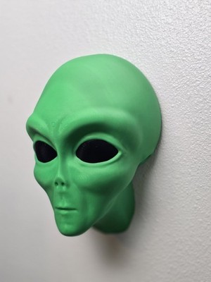 3D Printed Alien Wall Art Sculpture   Modern Sci-Fi Extraterrestrial Decor