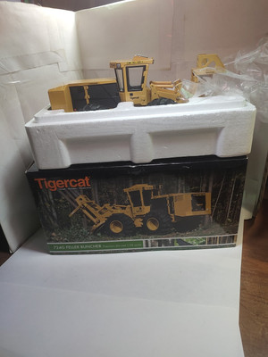 Tigercat 1/32 Scale 724G Feller Buncher