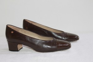 etienne aigner pumps
