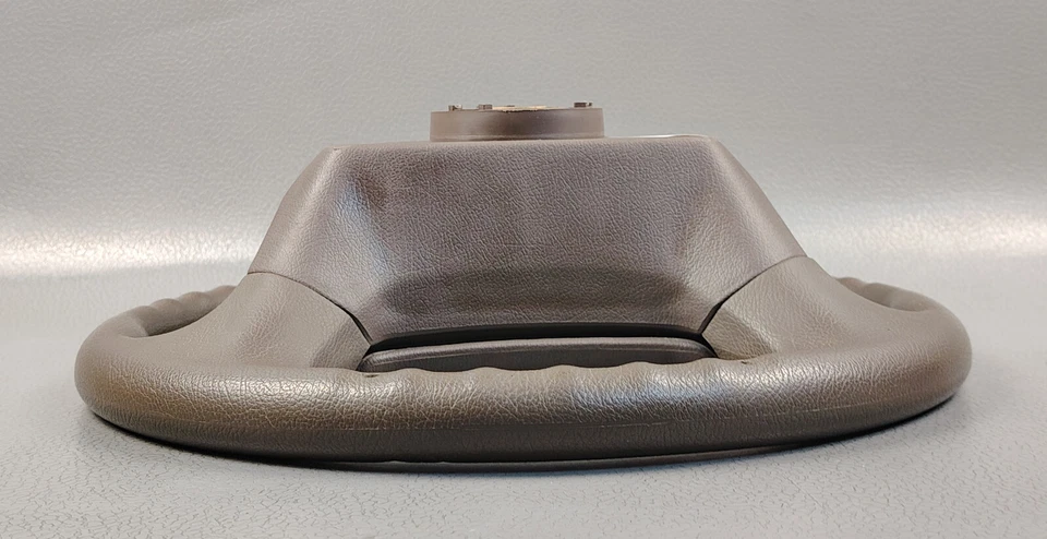 1988 1991 TOYOTA VAN TOWNACE MASTER SURF ACE BROWN STEERING WHEEL - Image 4 of 4