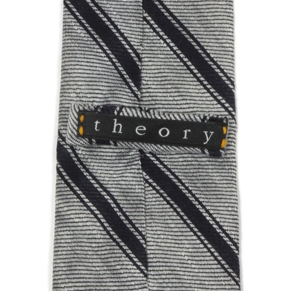 Corbata Theory gris y negra a rayas diagonales para hombre ajustada de seda ¡se ve nítida! Foto 3 de 3