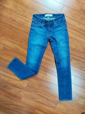 Jean femme Abercrombie & Fitch 34 W24 L31 bon état - Photo 1/4