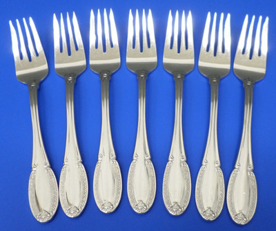 7 - Wallace VENETIAN Dot Tip Glossy 18/10 Stainless Flatware 7 1/8'' SALAD FORKS