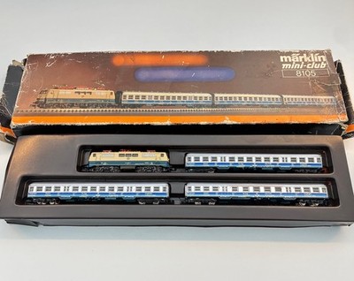 Deutsche Bahn DB 111 Electric Locomotive & Passenger Car Set Marklin Z 8105