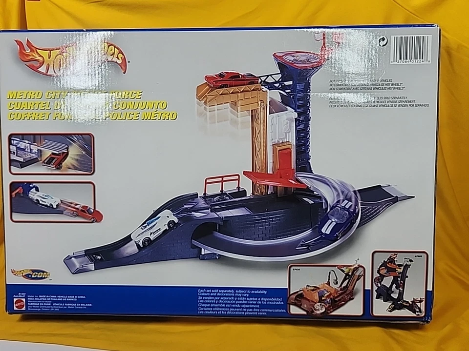 2002 Hot Wheels Metro City Police Force #B1360 Sealed🔥 - Image 3 of 4