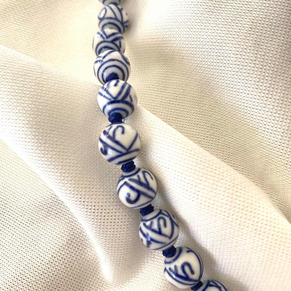 Collar de cuentas de porcelana pintado a mano de colección broche de oro anudado a mano 24" Foto 4 de 4