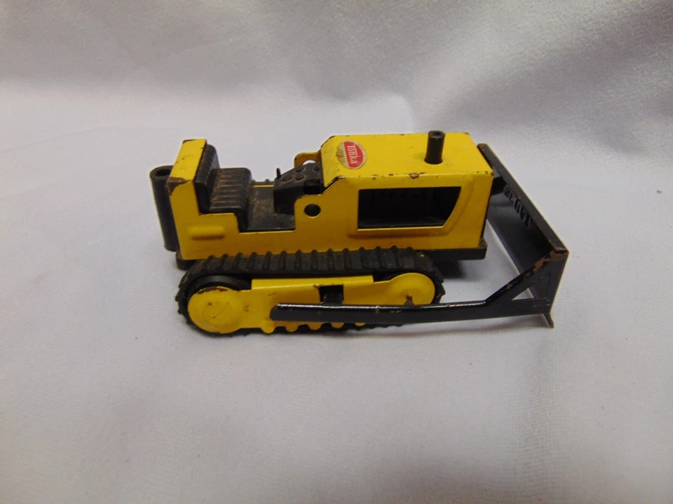 Vintage Tonka toys small metal & plastic tractor plow USA 4" x 2 1/2" x 1 1/2" - Image 2 of 4
