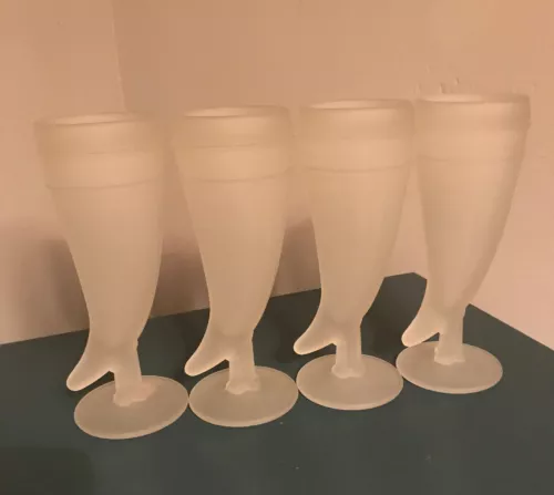 Vintage Tiara Frosted Horn Beer Glass Pilsners Powder Vintage Barware Set Of (4)