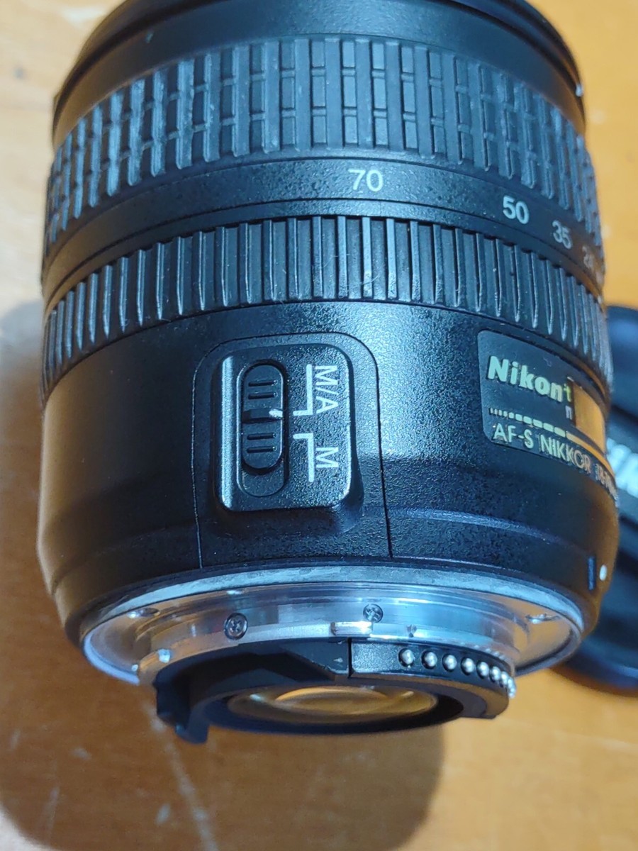 Nikon DX SWM ED IF Aspherical 67 AF-S Nikkor 18-70mm 1:3.5 Nikon DX SWM ED IF Aspherical 67 AF-S Nikkor 18-70mm 1:3.5