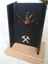 Tischuhr Bergbau Eisenbahn - Schiene auf Holzsockel - Gruben-Look - Kali - Uhr