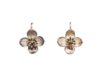 Gemvara GV signierte 925 Sterling Silber Magnolie Hartriegel Blume Leverback Ohrringe