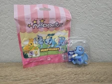 Neopets SHOYRU Minifigure (Opened) + Virtual Prize Code (Unused)