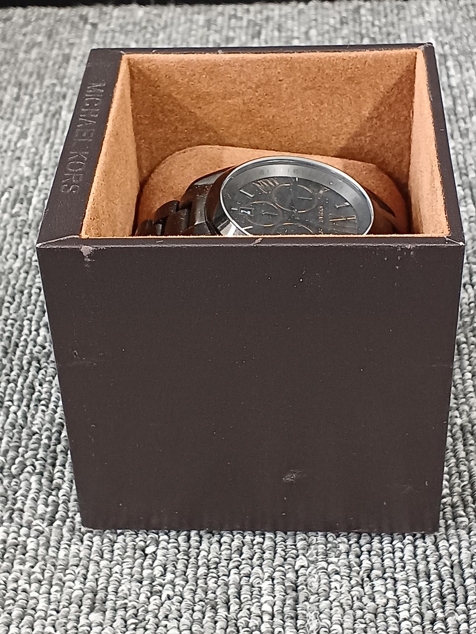 MICHAEL KORS MK-5550 Analog Watch thumbnail 4