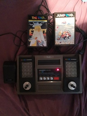 Hanimex HMG 2650 Telespiel mit 2 Spiele Space Attack und Brain Quiz 