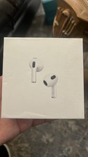 Apple AirPods w/ MagSafe Charging Case White Bluetooth Wireless In-Ear Earbuds