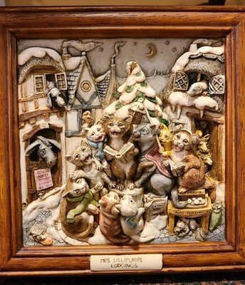 Mrs Lillipurr's Lodgings HARMONY KINGDOM Cats 3D Christmas Carolers Wall Plaque