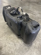 17 18 19 20 21 22 2017 2018 2019 2020 2021 2022 F350 F450 F550 DEF tank module