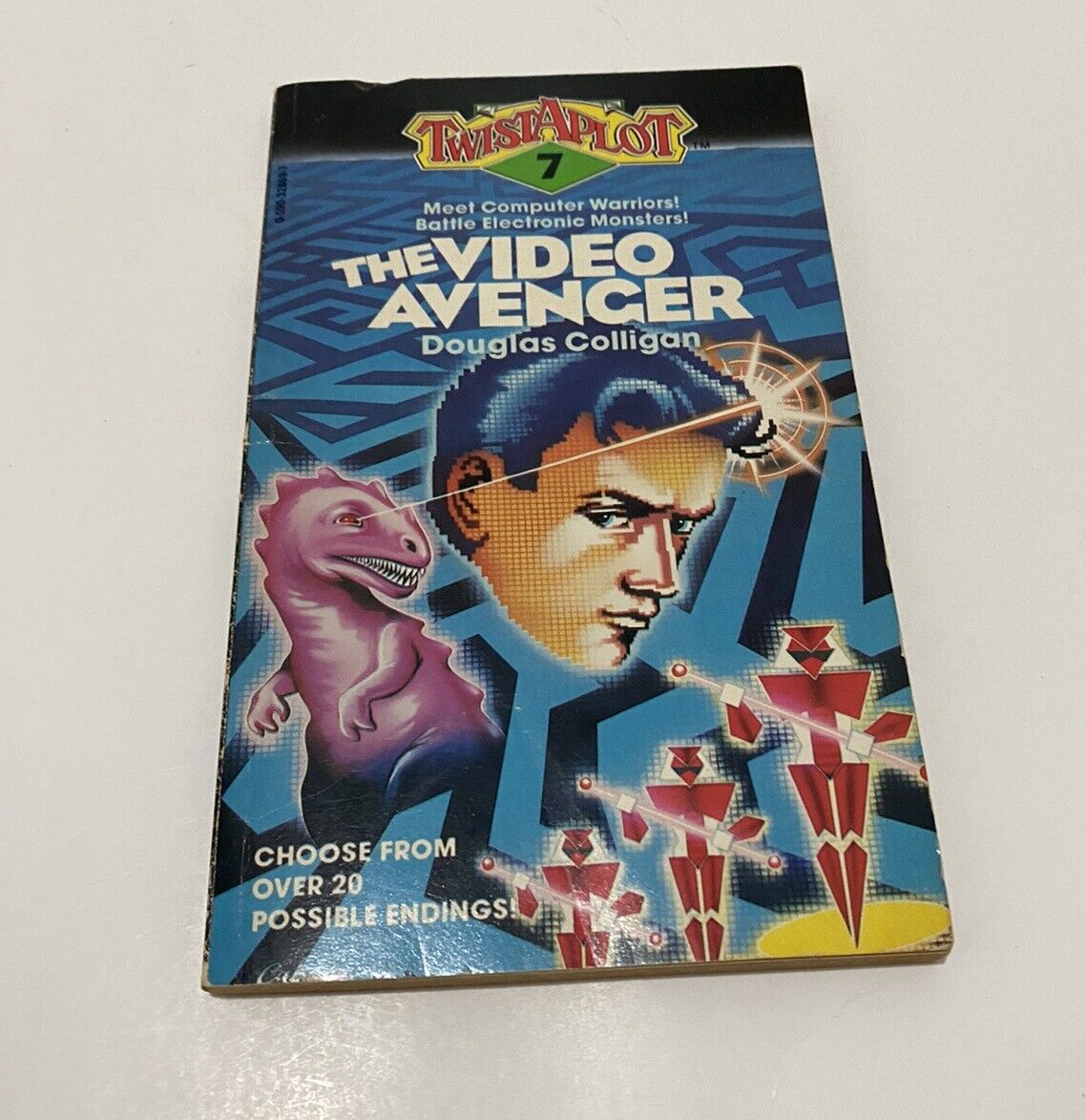 Twist-a-Plot #7: The Video Avenger CYOA Gamebook Twistaplot Douglas Colligan