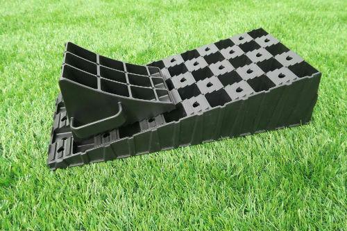 Milenco MGI Single Caravan Levelling Wedge Ramp With Chock