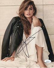 Penelope Cruz Sexy Autographed Signed 8x10 Photo COA  JSA