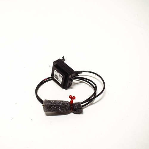 OEM MB E W213 FRONT DOOR MIRROR GPS NAVIGATION ANTENNA A213905440128