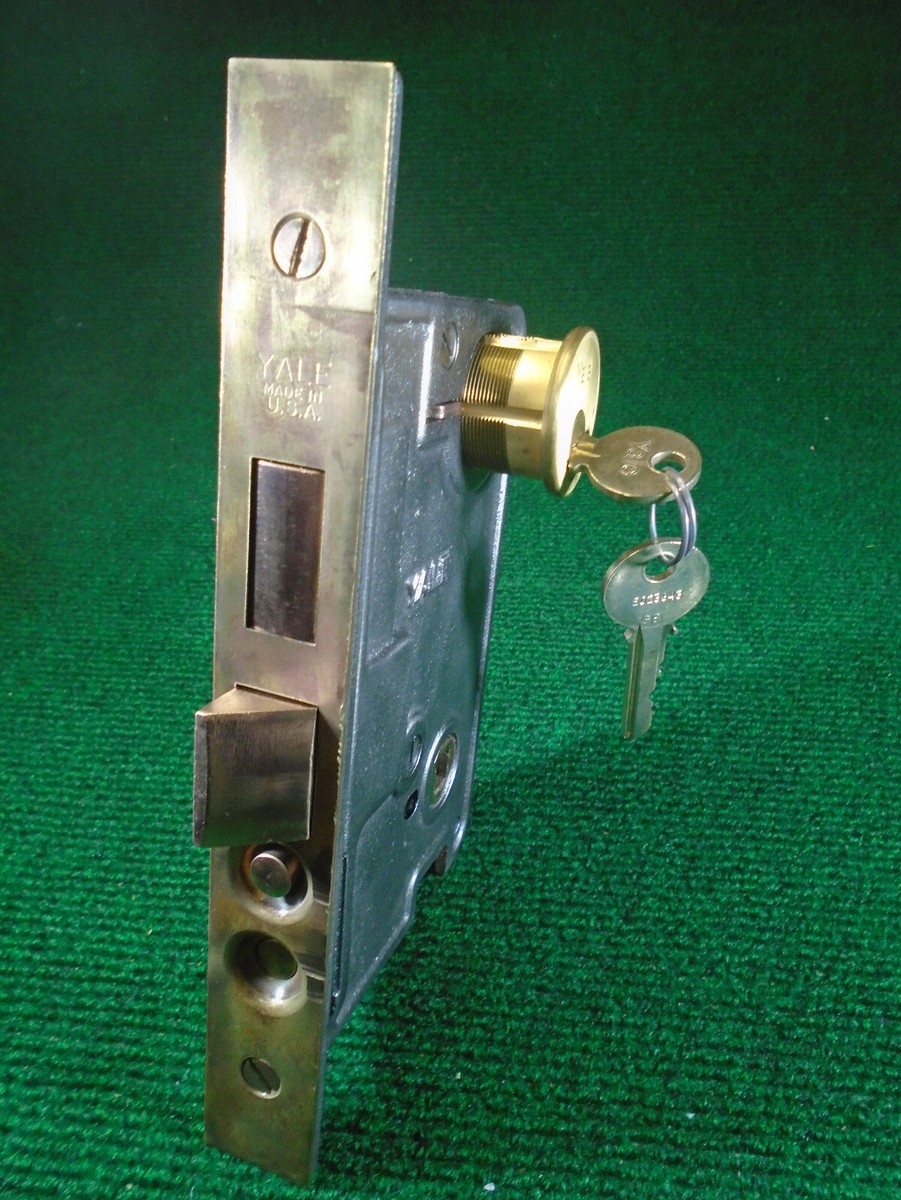 YALE #7428 FULLY RESTORED MORTISE LOCK w/LOCK CYLINDER & KEYS