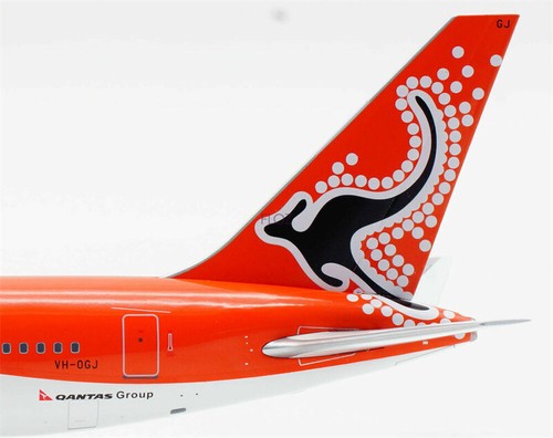 Inflight AUSTRALIAN AIRLINES for Boeing B767-300 VH-OGJ QANTAS Group 1:200 Model - Picture 7 of 8