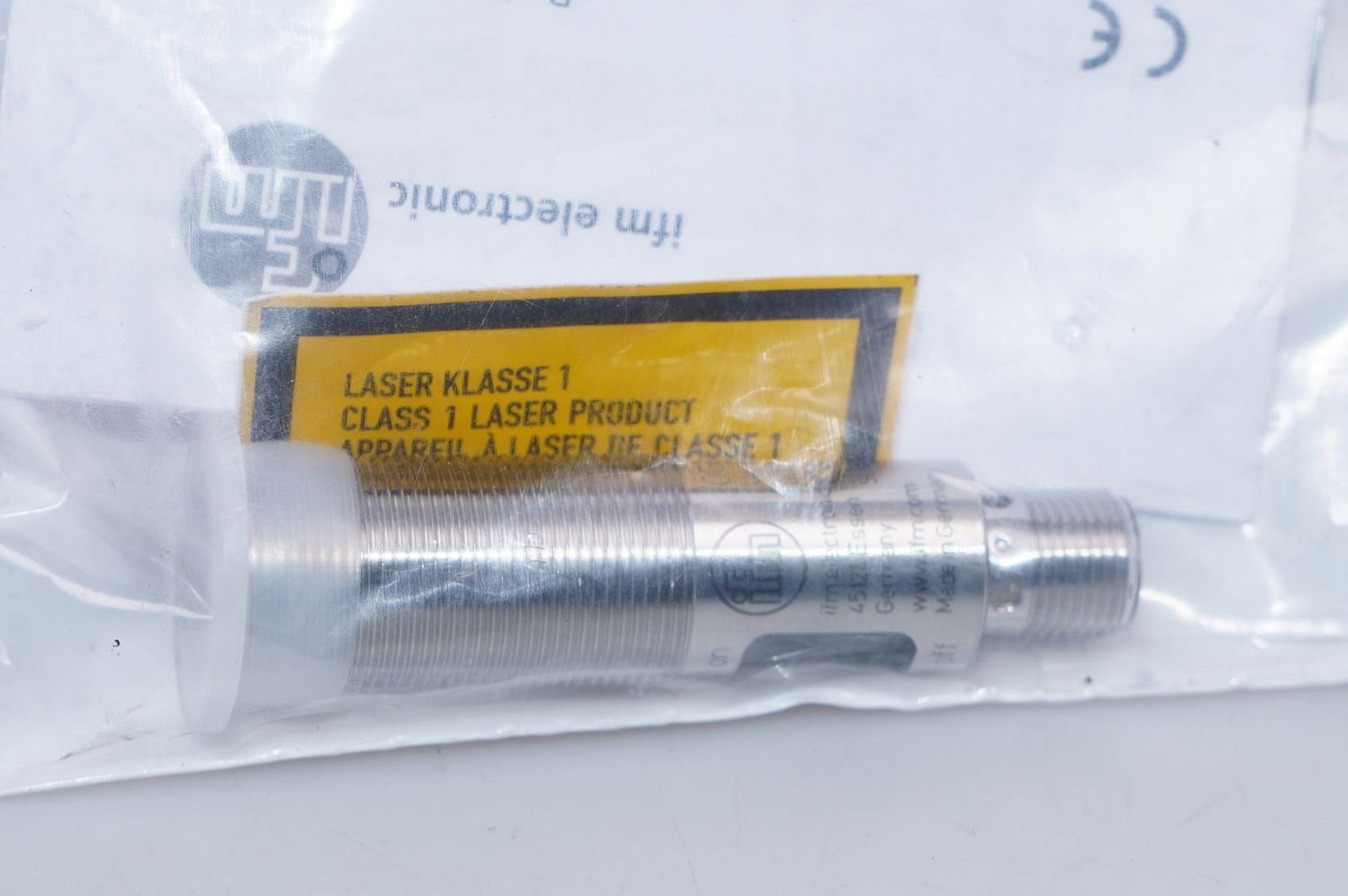 IFM OGP700 OGPLFPKG/US100 Laser Reflex Light Barrier OVP, New