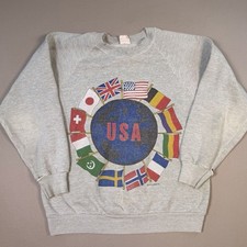 VTG USA World Flags Grey Crewneck Sweatshirt Made in USA Fruit of The Loom Med